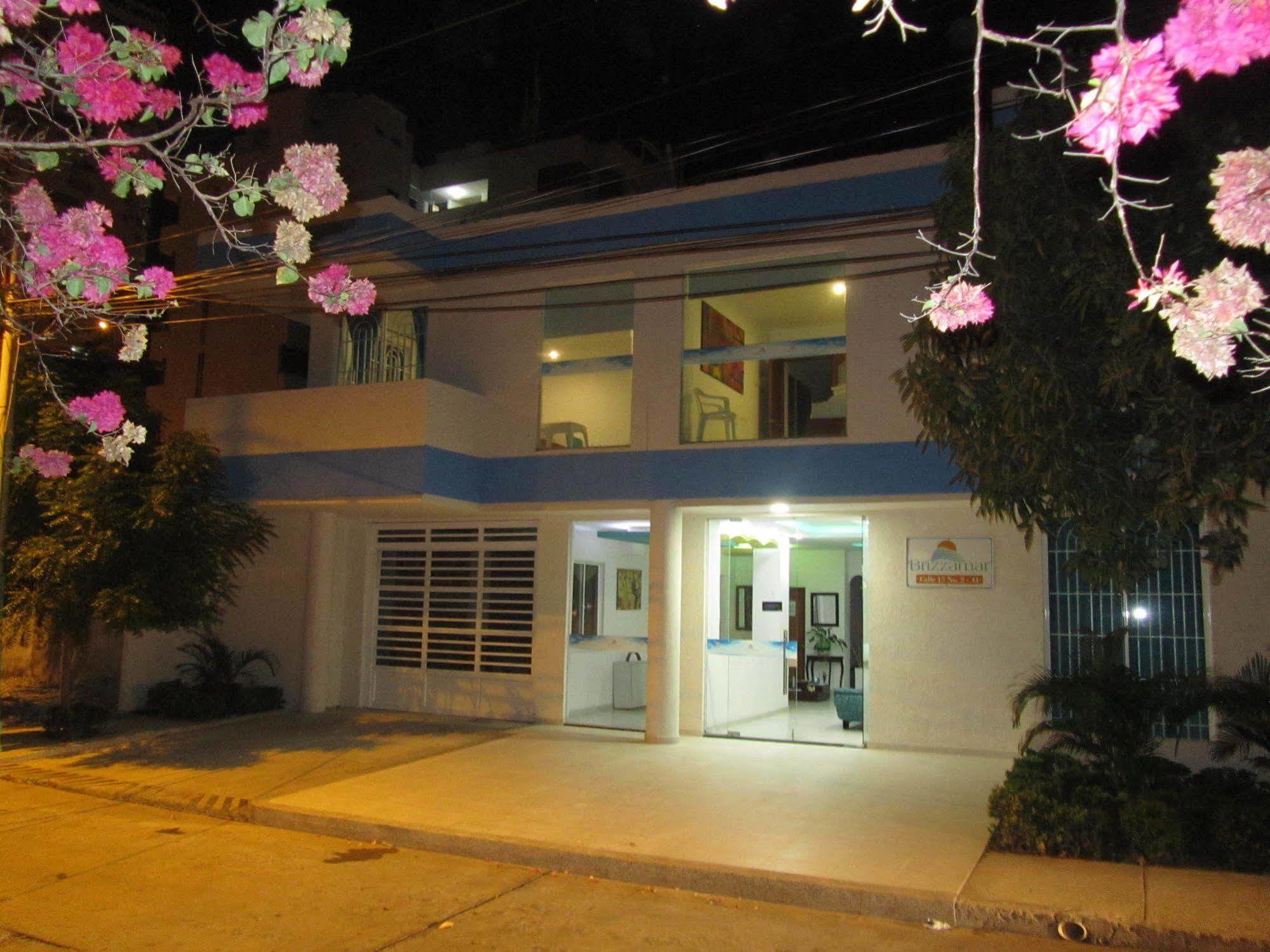 Brizzamar Hotel Santa Marta  Ngoại thất bức ảnh
